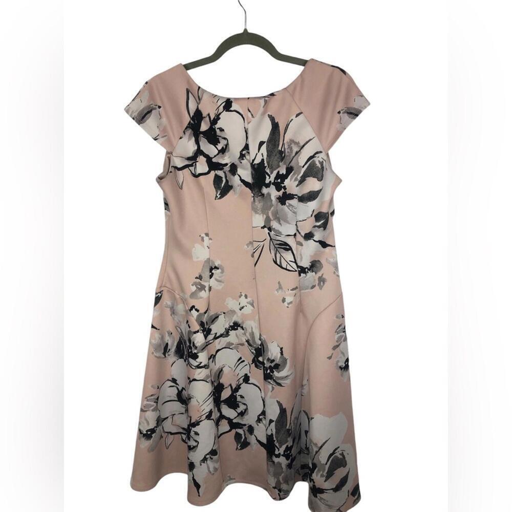 Glamour Large Floral Dress Cap Sleeve Fit & Flare Side Zip Unlined Scoop Neck